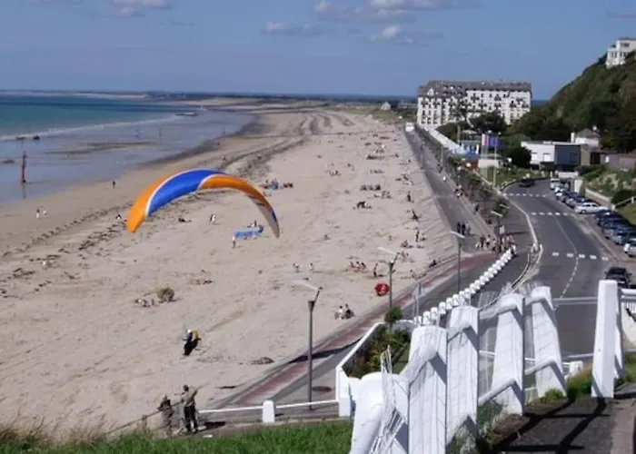 A 5mn Des Plages Et A 5mn De Granville Longueville (Manche)