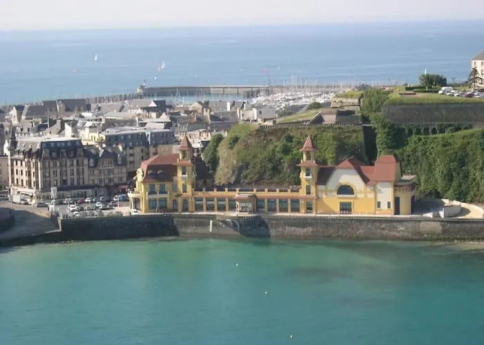 A 5mn Des Plages Et A 5mn De Granville * Longueville (Manche)