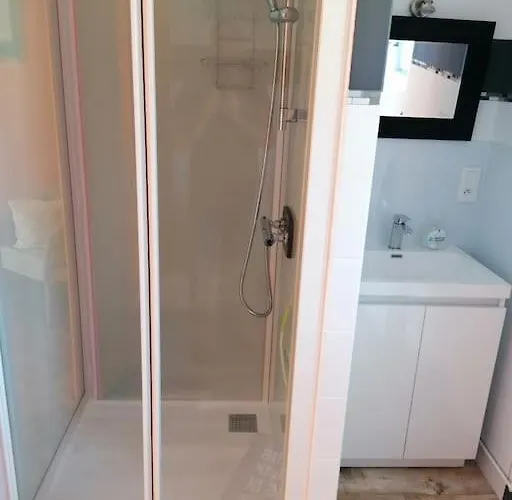 A 5mn Des Plages Et A 5mn De Granville *